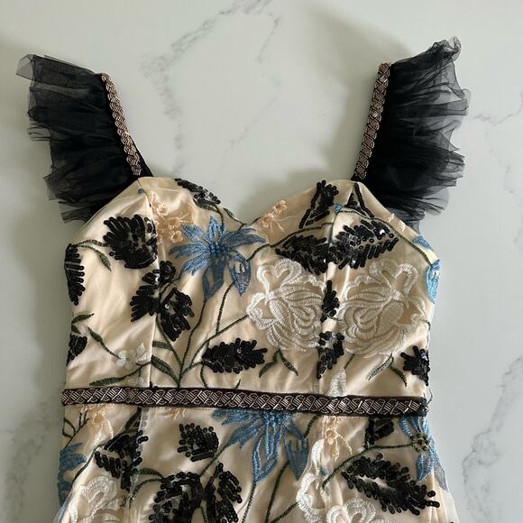 Lulus Cream Showstopper Embroidered Sequin Bodycon Midi Dress Size Small - Picture 3 of 12